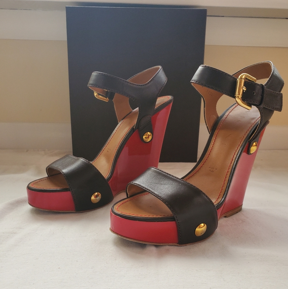 Vicini wedges